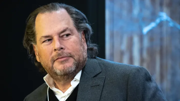 Salesforce Shares Plummet 20% After Missing Revenue Estimates and Offering Weak Guidance